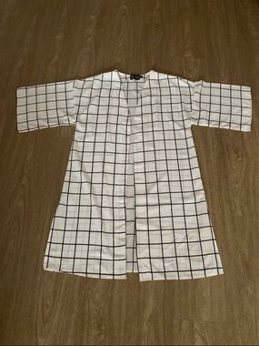 Rehab White Open-Front Grid Duster with Black Windowpane